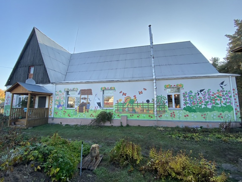 Vännernas hus i byn Piski, Ukraina
